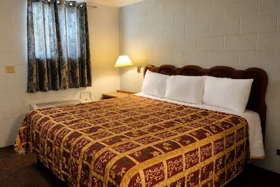 Photo 5 - Skyline Motel Bartlesville Hwy 75