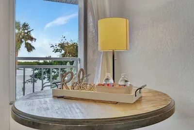 Photo 4 - Sunset Suite Heated Pool Tennis Gym Balcony