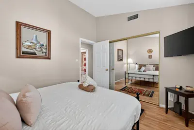 Photo 3 - Chilled Tempe Oasis Shaded BBQ Lounge Near ASU 2 Bedroom Home