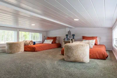 Photo 4 - Captain's Quarters