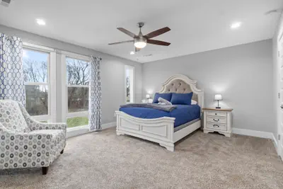 Photo 4 - Rebecca's Downtown Luxury Living