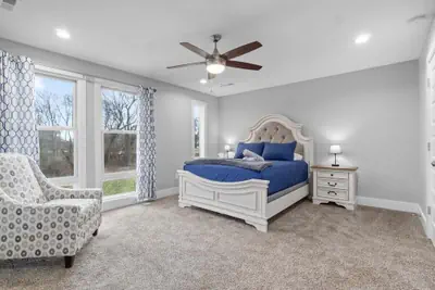 Photo 2 - Rebecca's Downtown Luxury Living
