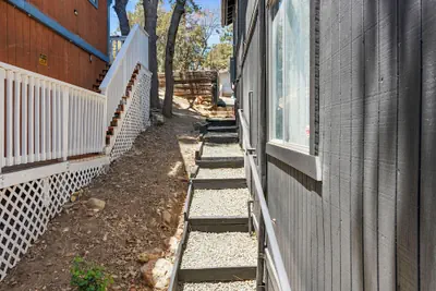 Photo 2 - Luxury Studio Escape - Trails & Views