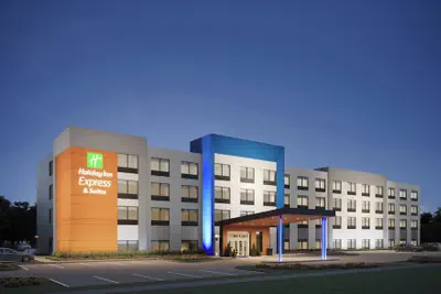 Photo 2 - Holiday Inn Express & Suites DFW Airport Southwest - Euless