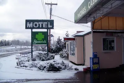 Photo 4 - Shamrock Motel