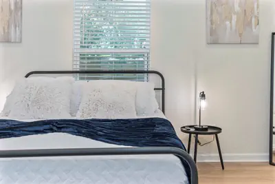 Photo 5 - Unwind in Style 4br/2ba Quick Access to Downtown!