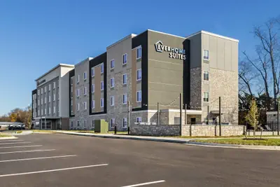 Photo 2 - Everhome Suites Bowling Green by Choice Hotels