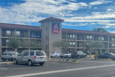 Photo 2 - STUDIO 6 Victorville Green Tree Blvd