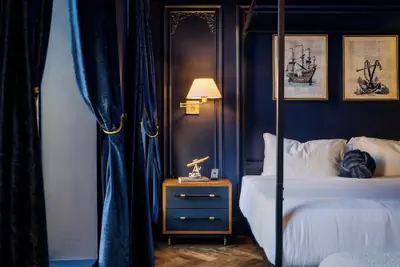 Photo 3 - The Highliner Hotel