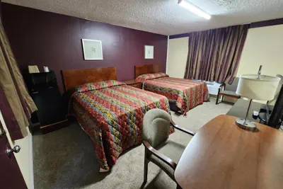 Photo 2 - Starlite Motor Inn