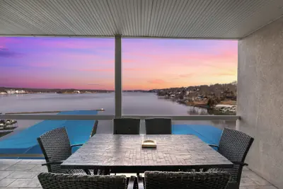 Photo 2 - Nautical-inspired Lakefront Unit w/ Awesome Views