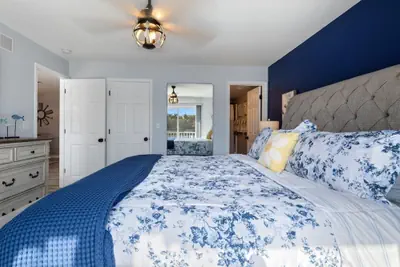 Photo 4 - Newly Updated, Amazing Views, Boat Slip & Heated Pool