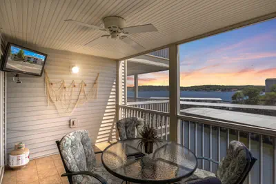 Photo 2 - Games, Lake Views, Ease of Access to Unit & Attractions, Family-friendly, Outdoor Comfort