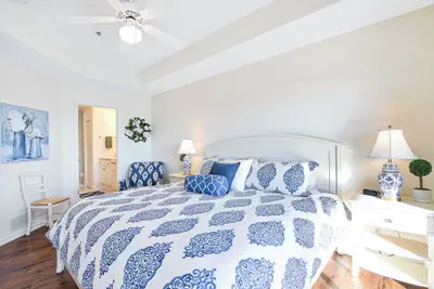 Photo 5 - Upscale Condo, Amazing Views, Pools and Pickleball