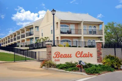 Photo 2 - 146 Beau Clair - Beachside Townhome With Pool in Long Beach