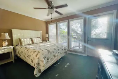 Photo 3 - 123 Beau Clair - Beachside Townhome With Balcony and Pool in Long Beach