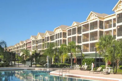 Photo 5 - Upstay Condo Near Disney w Pool & Sauna