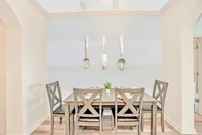 Photo 3 - Upstay: Condo Near Disney w Games, Pool