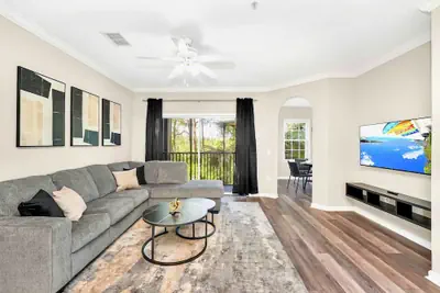 Photo 2 - Upstay: Pet-friendly Family Condo w Poolsleeps 8