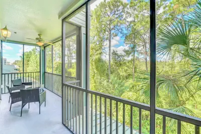 Photo 5 - Upstay: Pet-friendly Family Condo w Poolsleeps 8