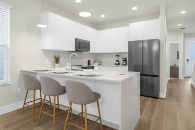 Photo 5 - Upstaymodern 4BR Family Townhome w Private Pool