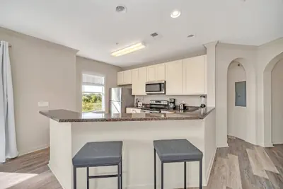 Photo 3 - Condo w Pool, Games Room - Pet Friendly