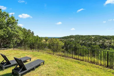 Photo 4 - Luxury Hilltop Villa With Hot Tub & Scenic Views