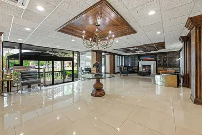 Photo 2 - Hotel Phillips