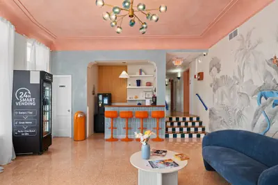 Photo 2 - Blue Flamingo Suites
