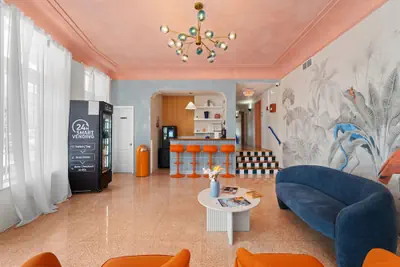 Photo 5 - Blue Flamingo Suites