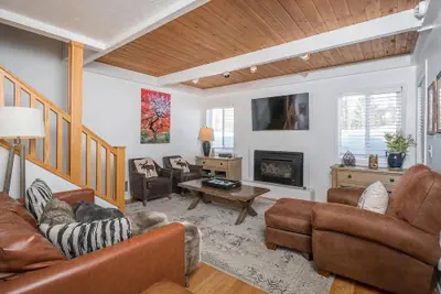 Photo 2 - 3BD Downtown Ketchum Condo - Near Town & Ski Lifts