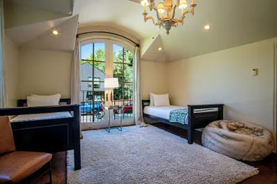 Photo 5 - Chateau Du Soleil- Luxury Home Near Ski Lifts & Downtown Ketchum!
