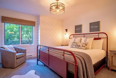 Photo 3 - Sunburst 33 - 3BD + Loft + Resort Amenities
