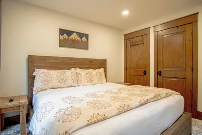Photo 3 - DT Ketchum - Chill, Two-story Getaway w/ a Gourmet Kitchen - Walk Downtown & to River Run Lifts