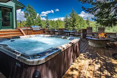 Photo 2 - Corrock Style - Luxury Hot Tub Home Near Ski Lifts & Downtown Ketchum!