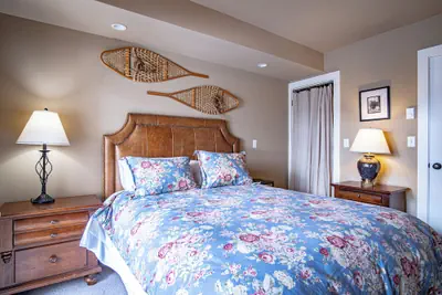 Photo 3 - 3BD Downtown Ketchum Ski Condo - Near Ski Lifts