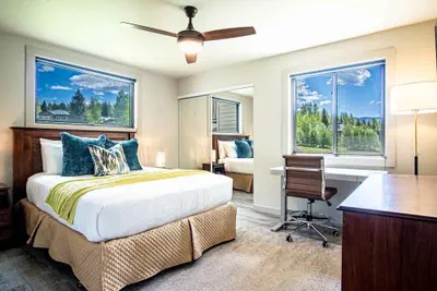 Photo 3 - Modern Golf View Condo + Resort Amenities