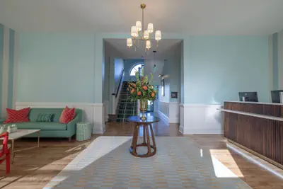Photo 3 - The Laurel Hotel