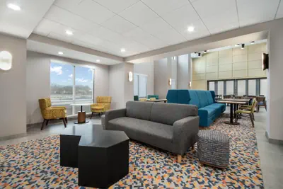 Photo 3 - Hampton Inn & Suites By Hilton Irving DFW Airport North