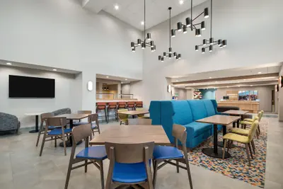 Photo 4 - Hampton Inn & Suites By Hilton Irving DFW Airport North