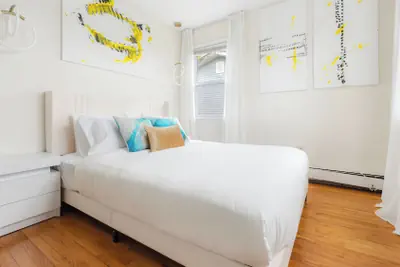 Photo 4 - Luxury NYC Home with Free Parking for 12