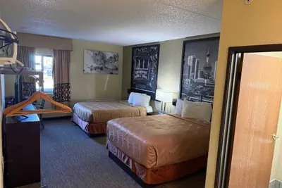 Photo 5 - Coratel Inn and Suites by Jasper Wichita North