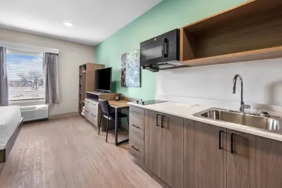 Photo 2 - Echo Suites Extended Stay By Wyndham Colorado Springs Airpt