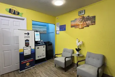 Photo 4 - Englewood Inn & Suites