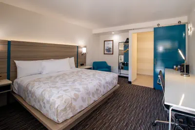 Photo 4 - Lemon Heights Inn