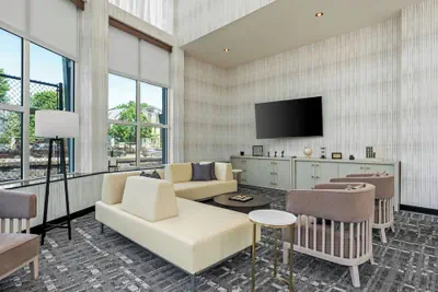 Photo 3 - Beacon Suites Hotel
