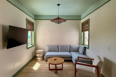 Photo 4 - Pass Bungalows