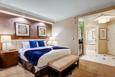 Photo 3 - MGM Signature - Strip view suite