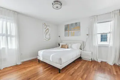 Photo 2 - Luxury NYC Home Game Room Free Parking