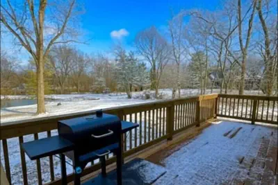 Photo 4 - Bourbon Barrel Cabin on Lake Near Airport Downtown
